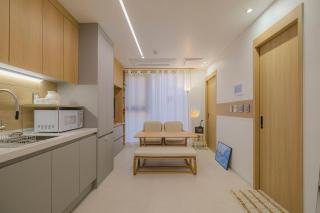 Gangnam Seolleung 5min, New Premium 2BR, 2 Queens, Rooftop, Gym - 9