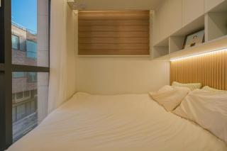 Gangnam Seolleung 5min, New Premium 2BR, 2 Queens, Rooftop, Gym - 2