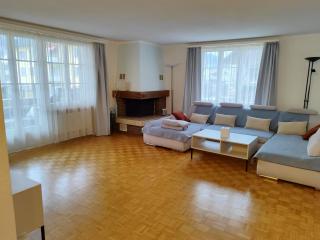 Spacious Cozy House for Groups & Families 2 Floors & free parking - 5