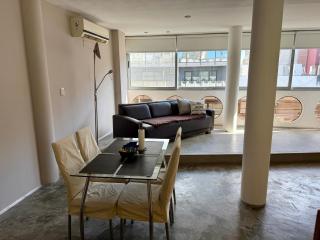 Amplio Departamento - Excelente ubicación sobre el Río - 8