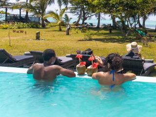 La VILLA BORAHA 300m2 PROPRIÉTÉ ENTIERE en bord de plage PISCINE PRIVEE Cuisine équipéeTV Wifi - 1