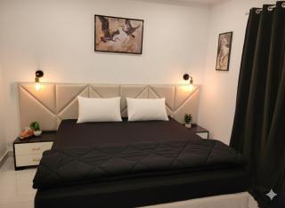 Modern 1-Bed Private Apartment near Main Boulevard, Gulberg Lahore - 8