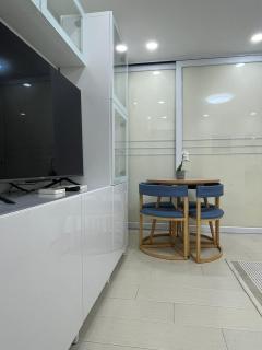 New! Spacious Quiet 3RM 1BATH Near Speedrail - 6