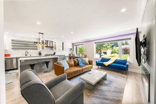 5 Bedroom Luxury Spa Escape with Pool & Jacuzzi - 8