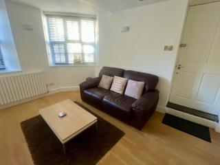 The Mews & Studio - 3