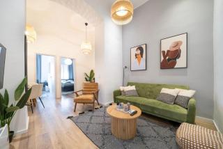 Dob 2 BR Apartment downtown - 1