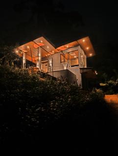 Rainforest cabin - 1