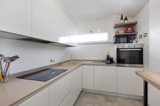 Attico in the city center, terrace & stunning lake view - 3