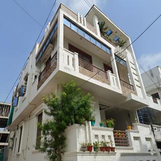 Peaceful 2BHK stay near Banaras Railway Station - 0