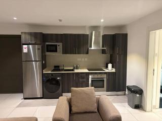 Serenity Suites Embassy Gardens - 6