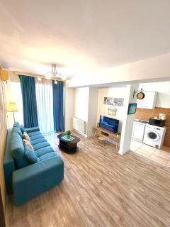 Summerland Beautiful Seaview Apartments - 8