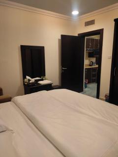 Golden Primula Hotel Apartments - 1