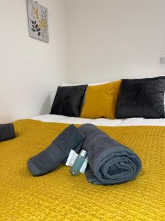City-Close Studio By Escape & Estates Short Lets & Serviced Accommodation Liverpool with Free parking and Wifi - 6