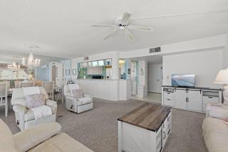 Daytona Shores Club 701- Elegance by the Sea - 1