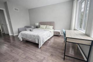 Quiet Private Master Suite w Ensuite Great Value - 3