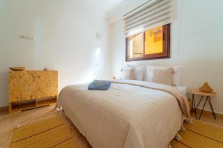 Roots Surf House - Anza - 4