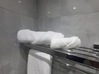 2BR Suite Escape to Florence Hall - 9