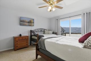 Expansive Deck, Beautiful Views, Private Dock & Boat Slip - 9