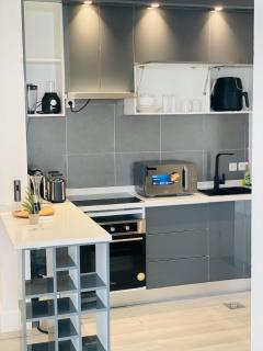 Rivieira Apartments - 5