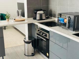 Rivieira Apartments - 1