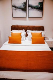 Rivieira Apartments - 9