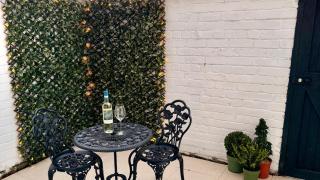 Idyllic 1 Bed Apt in Beautiful Village of Chester - 3