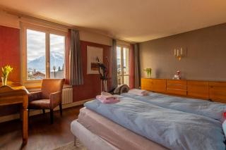 Lake and Mountain View Villa with Whirlpool and Free Parking in Huenibach - 4