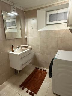 Koselig hybel med egen inngang i Porsgrunn sentrum - 1