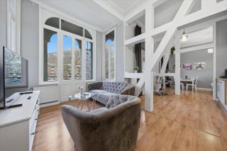 EUPHORAS - Central & Stylish Apartment - Parking - 8