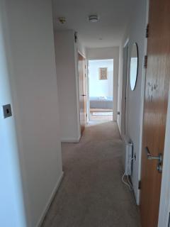 Elegant three bedroom flat - 9