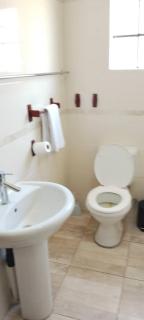 ATTY KATLIE GUESTHOUSE, Semolale - 6