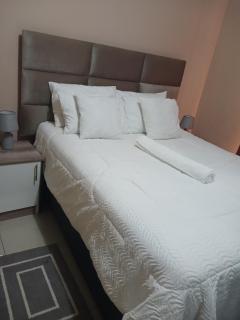 ATTY KATLIE GUESTHOUSE, Semolale - 1