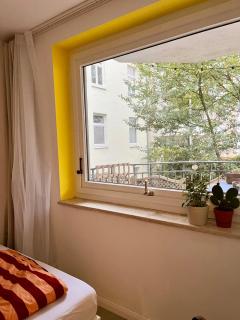 THE GREEN CHAIR Osterstraße - 65qm industrial apartment with balcony for 4-6 - 1