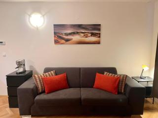 Charming Apartment Klimentska - 9