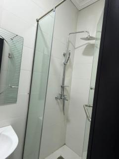 Minimal Luxe 2 bedroom Apartment - 2