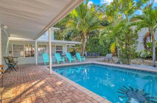 Later Gator - Pool - Canal - Wilton Drive - 9