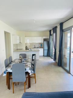 City Center Cozy Apt - 4