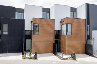 Splendid Spacious - Port Melbourne Beachside Home - 4