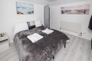 Barker House - Sleeps 5, WiFi, Parking, Netflix, Walking & Cycle Routes - 7