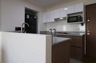 Stunning 2BR with Balcony & City Views - 8