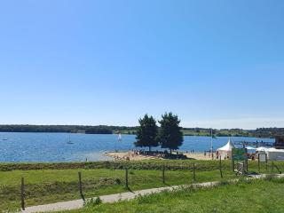 Appartement au bord du lac de l'eau d'heure - 9