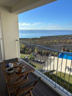 Oceanview cozy apartment with pool near Funchal - Câmara de Lobos - 0
