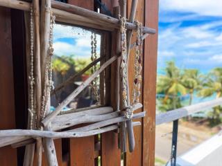 Large studio facing lagoon - 1