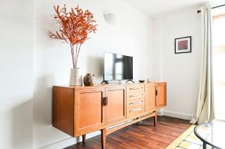 Luxury 1-Bed Home with Balcony and Sofa Bed in Tottenham - Ideal for Leisure, Contractors and Family stays - 7
