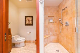 Kolea 14F - Heated Pool Gym & More - 9