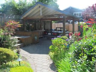 Alki Nice Beach Bungalow - 8