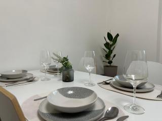 Spacious 3BR Apartment near Metro - 7