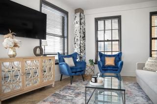 Stylish loft 2 queens & 2 sofas - 7