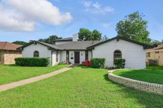 Spacious 5BR 3BA Retreat with Pool & Hot Tub - 4