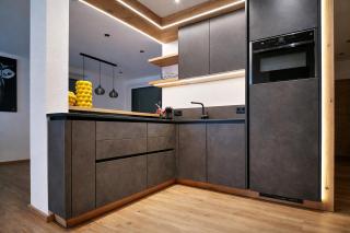 BLACKSTYLE - AlpenLuxus Collection - 9